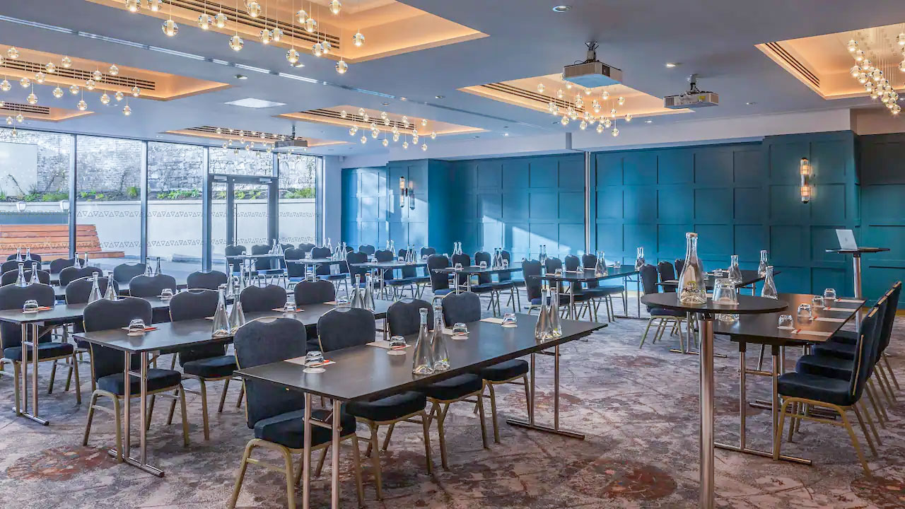 Hyatt-Centric-The-Liberties-Dublin-P068-Meeting-Room-Classroom-Setup.16×9